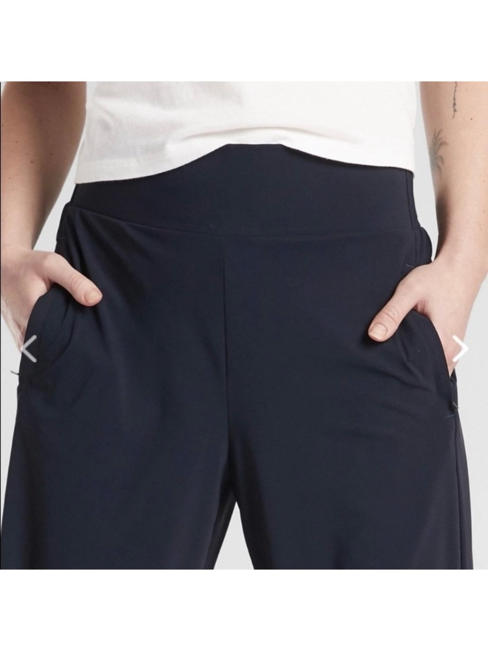 NWOT Athleta Navy Blue Wide Leg Size Medium Cosmic Pants - Picture 2 of 15